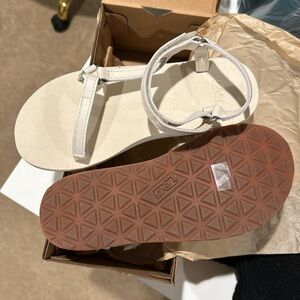 Teva slim strap leather sandal